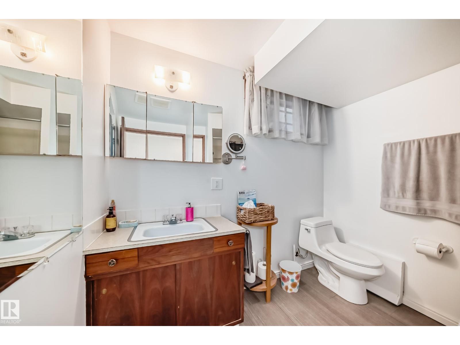 Photo 42 of 7012 132 Av Nw, Edmonton AB