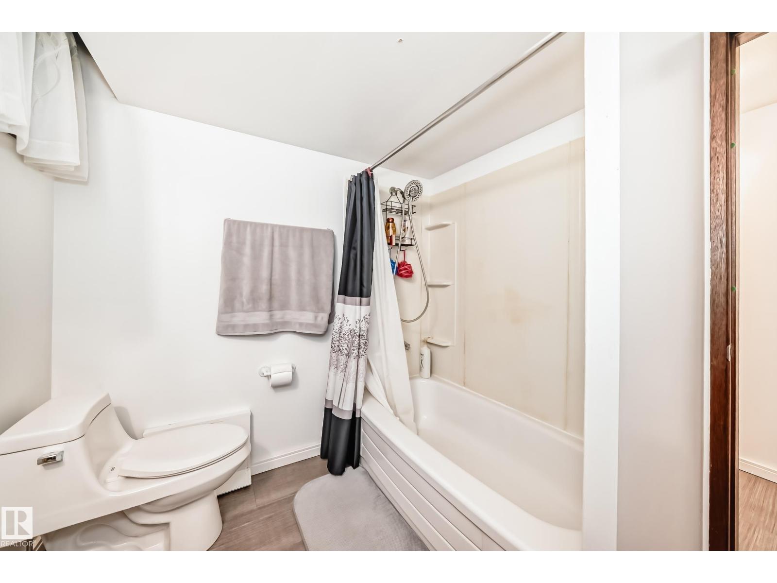 Photo 44 of 7012 132 Av Nw, Edmonton AB