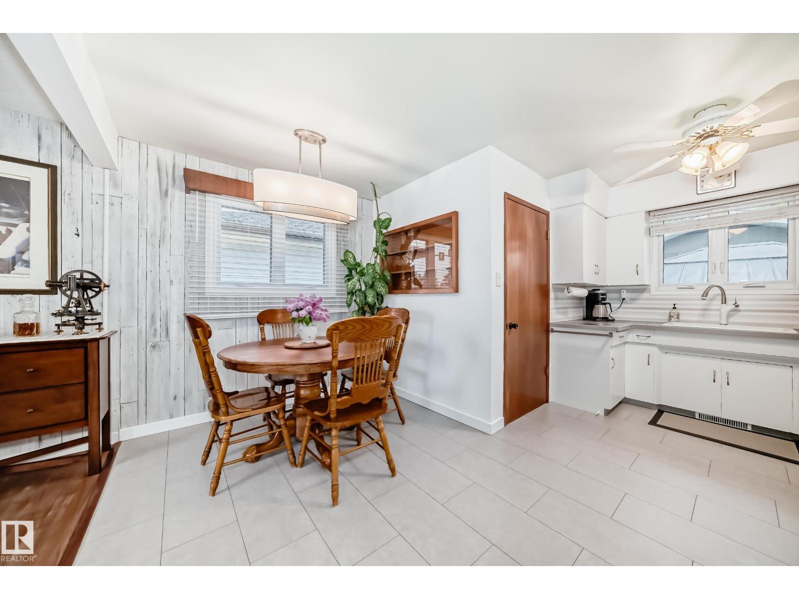 Photo 7 of 7012 132 Av Nw, Edmonton AB
