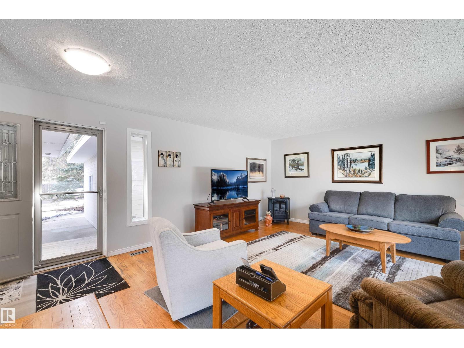 Photo 7 of 7614 149 St Nw, Edmonton AB