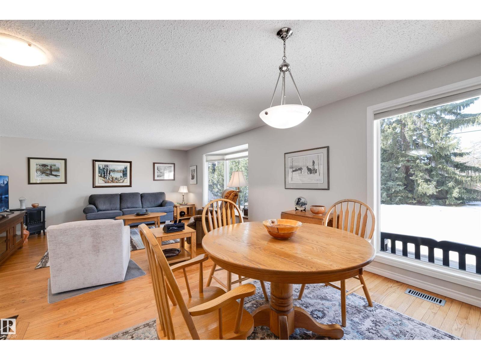 Photo 8 of 7614 149 St Nw, Edmonton AB