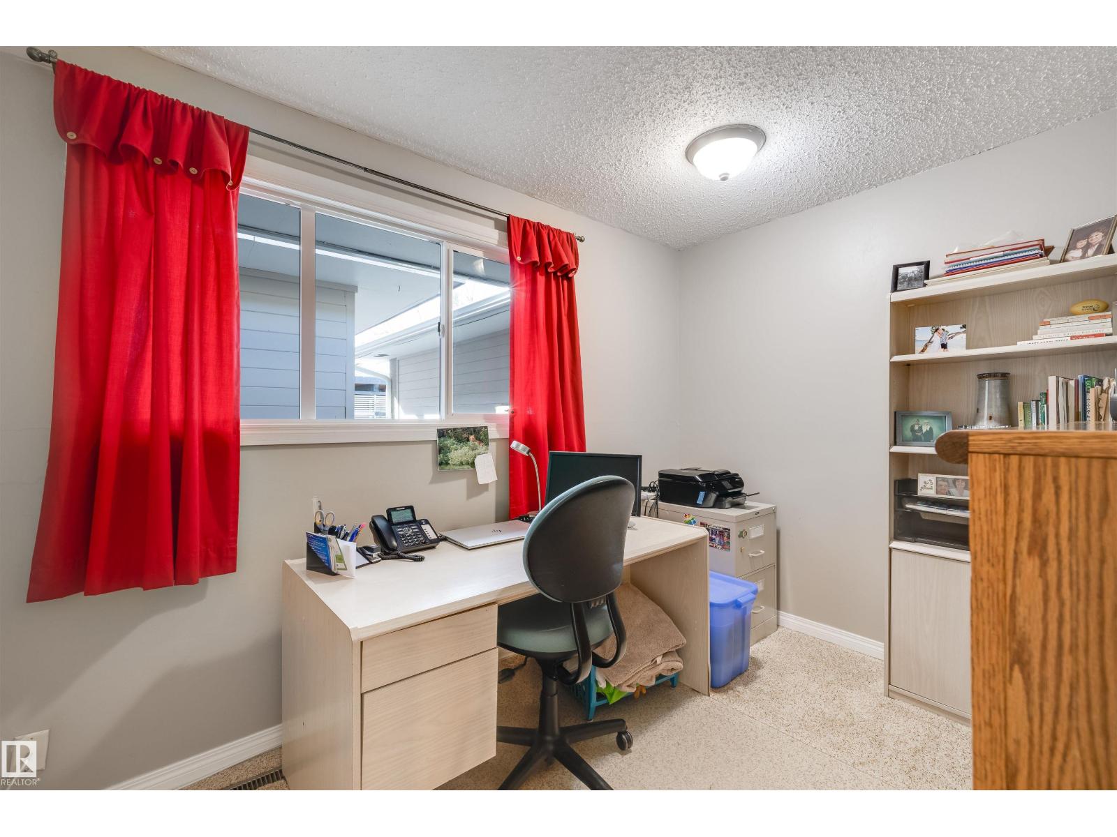Photo 18 of 7614 149 St Nw, Edmonton AB