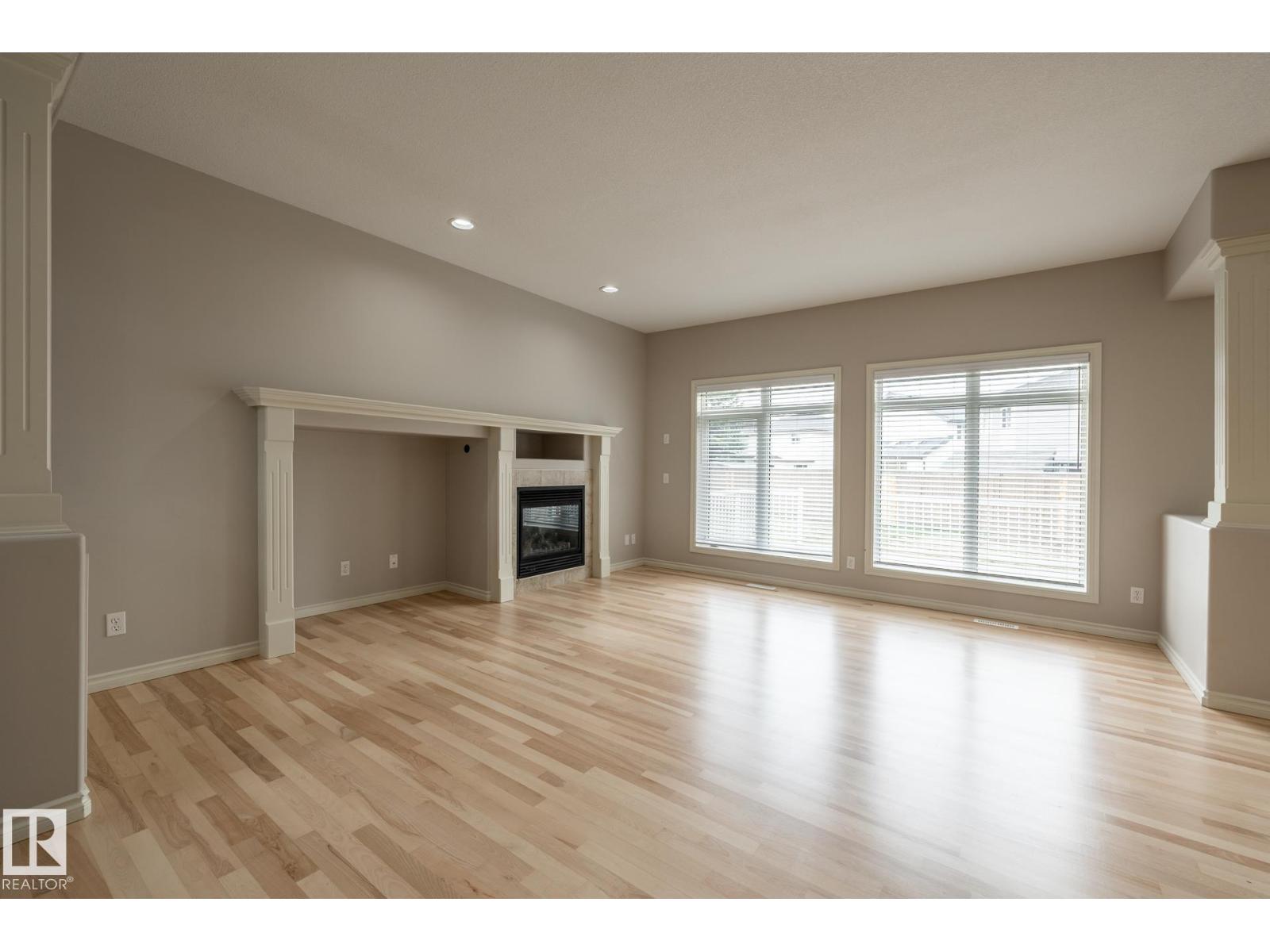 Photo 11 of 8 Erindale Cl, St Albert AB