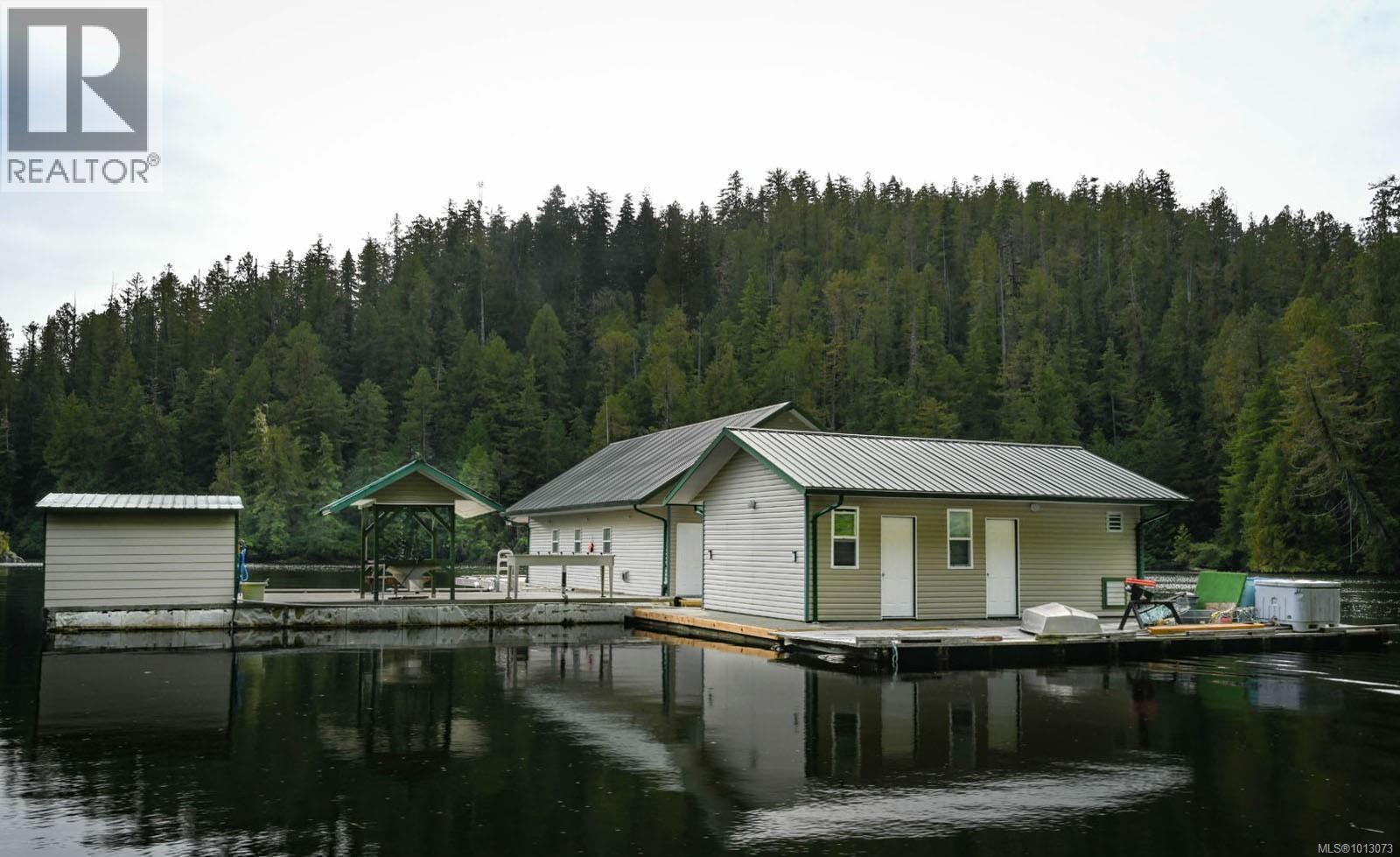 00 Tlupana Inlet, Gold River