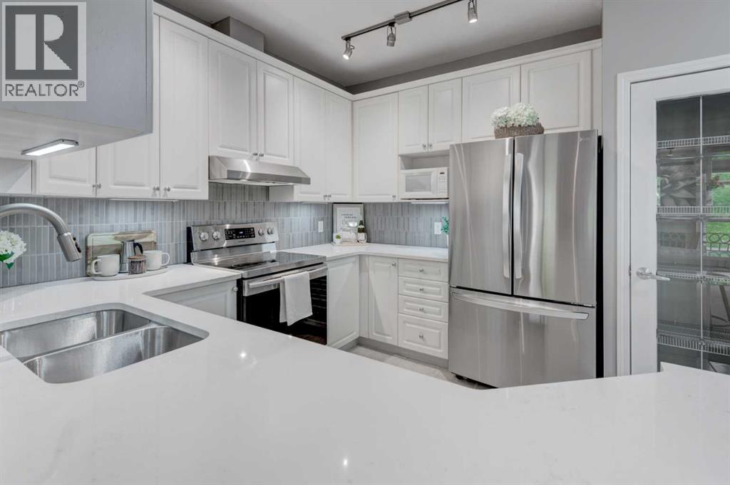 Photo 3 of 1211 1211 Lake Fraser Green Se, Calgary AB