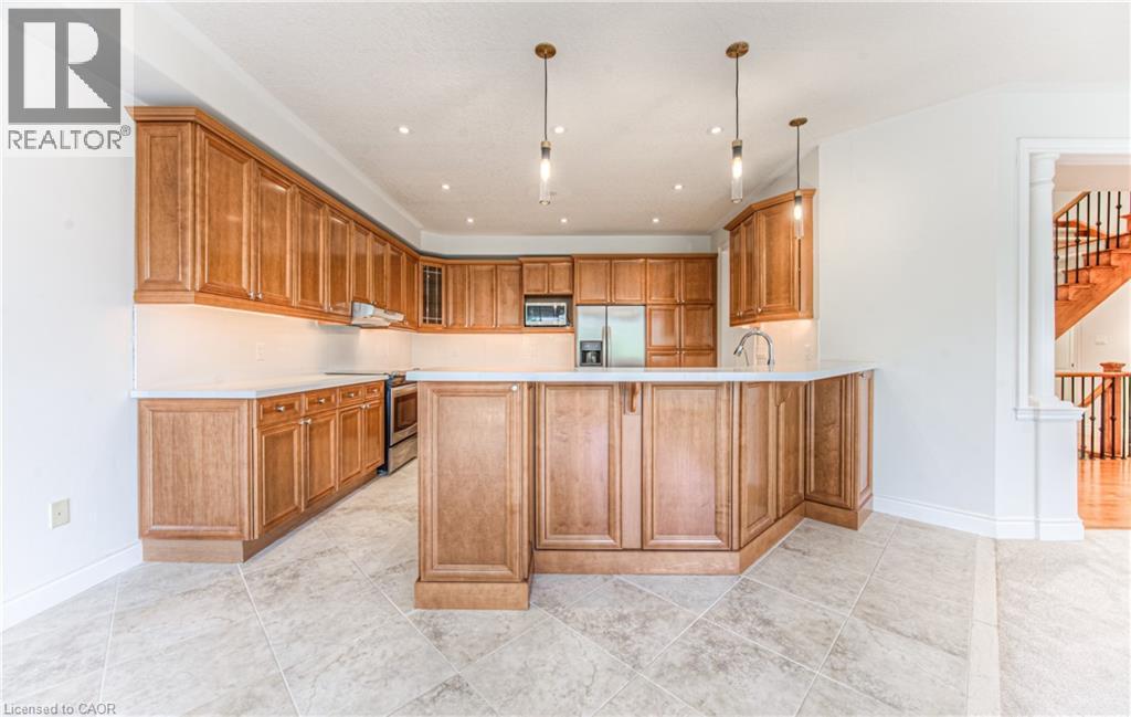 Photo 11 of 93 Tremaine Drive, Kitchener ON