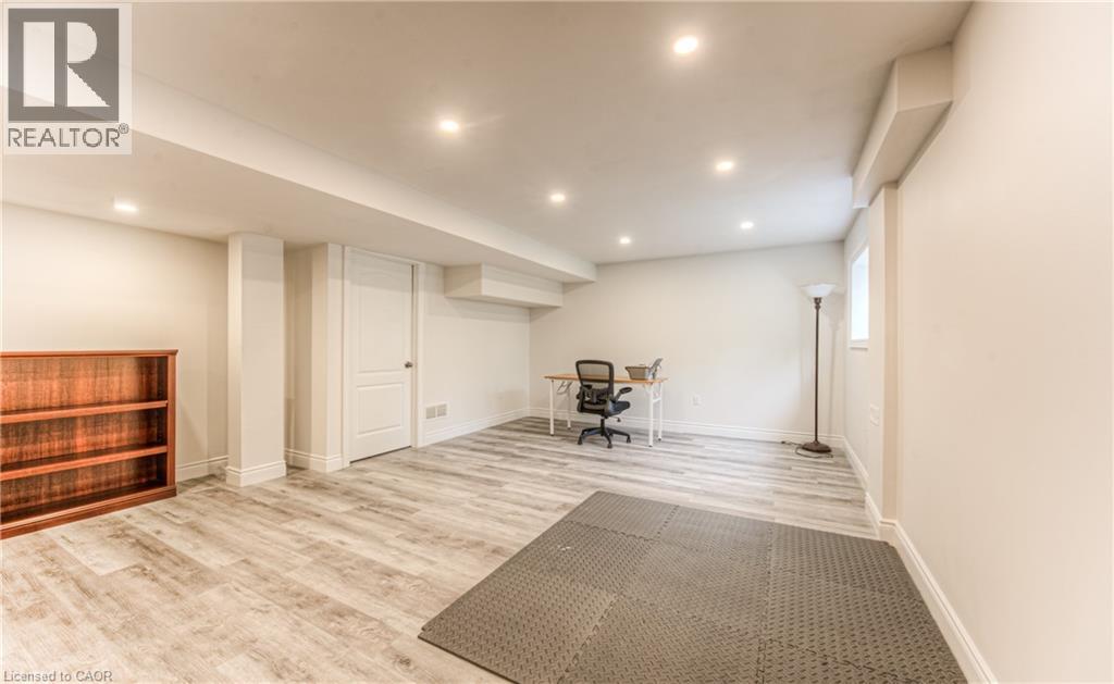 Photo 26 of 93 Tremaine Drive, Kitchener ON