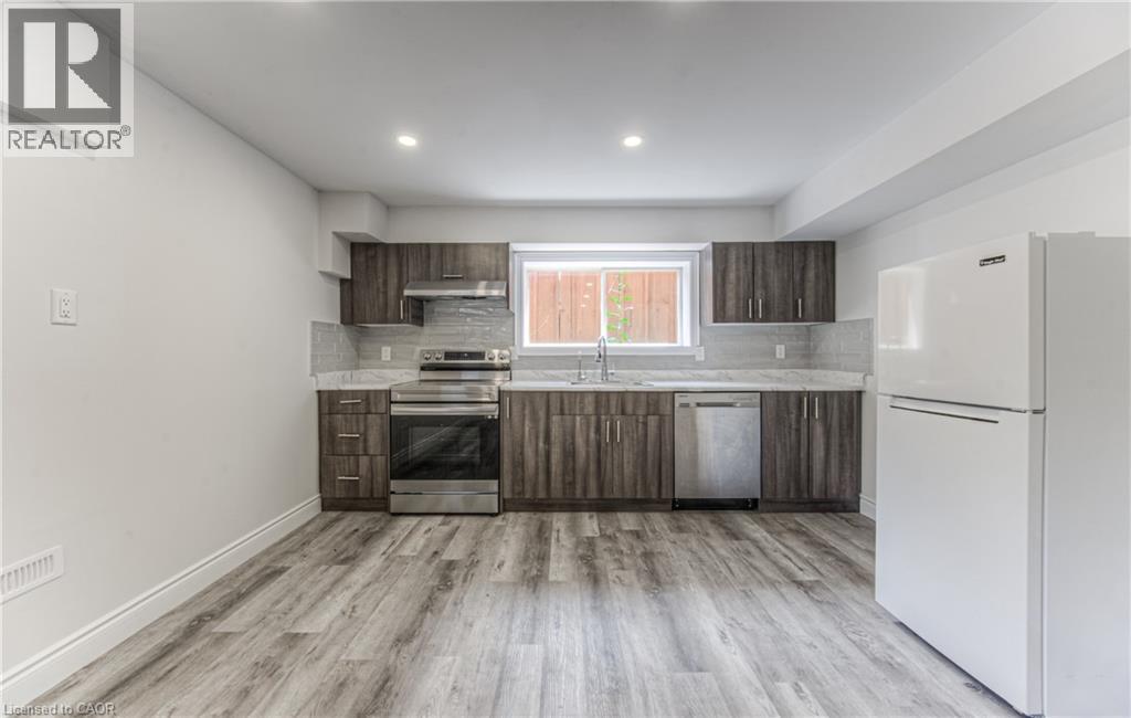 Photo 27 of 93 Tremaine Drive, Kitchener ON
