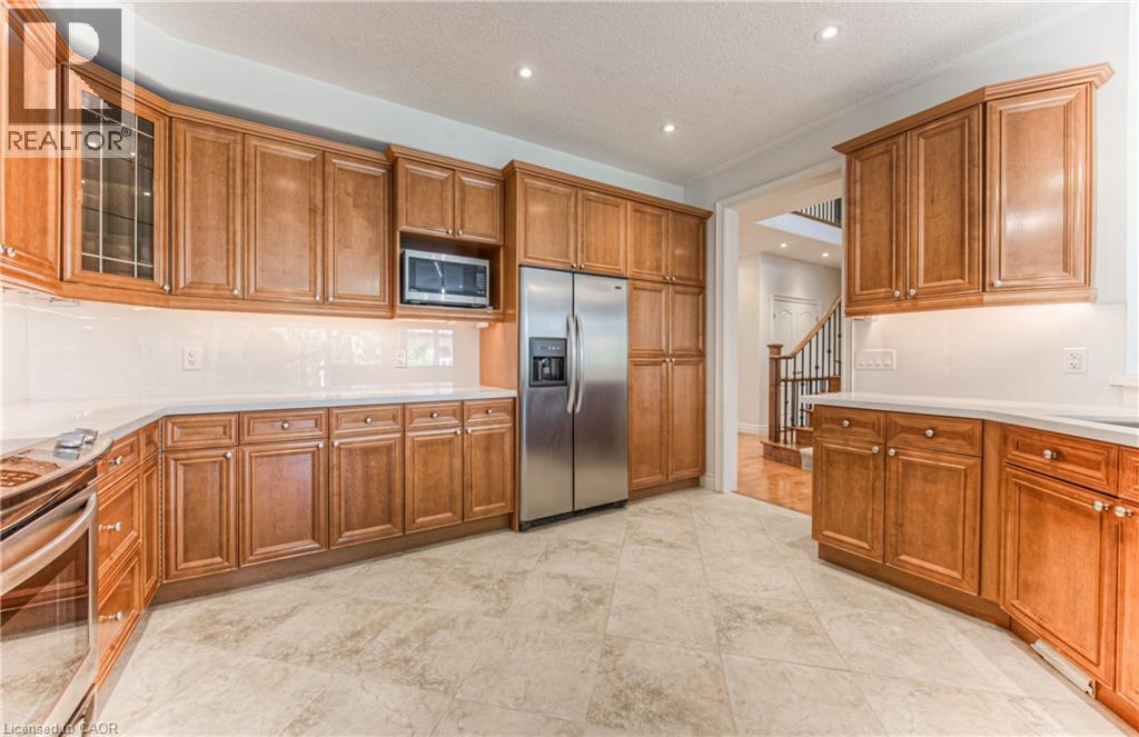 Photo 12 of 93 Tremaine Drive, Kitchener ON