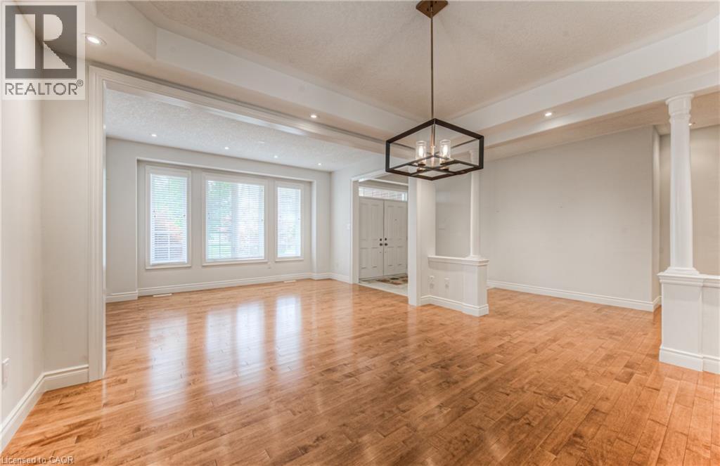 Photo 8 of 93 Tremaine Drive, Kitchener ON