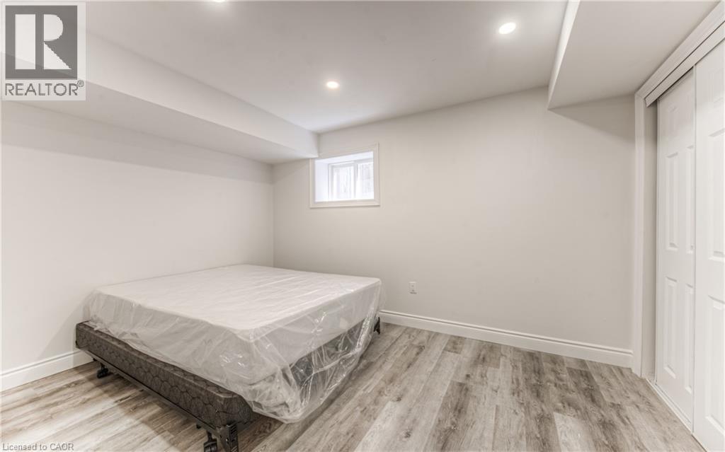 Photo 28 of 93 Tremaine Drive, Kitchener ON