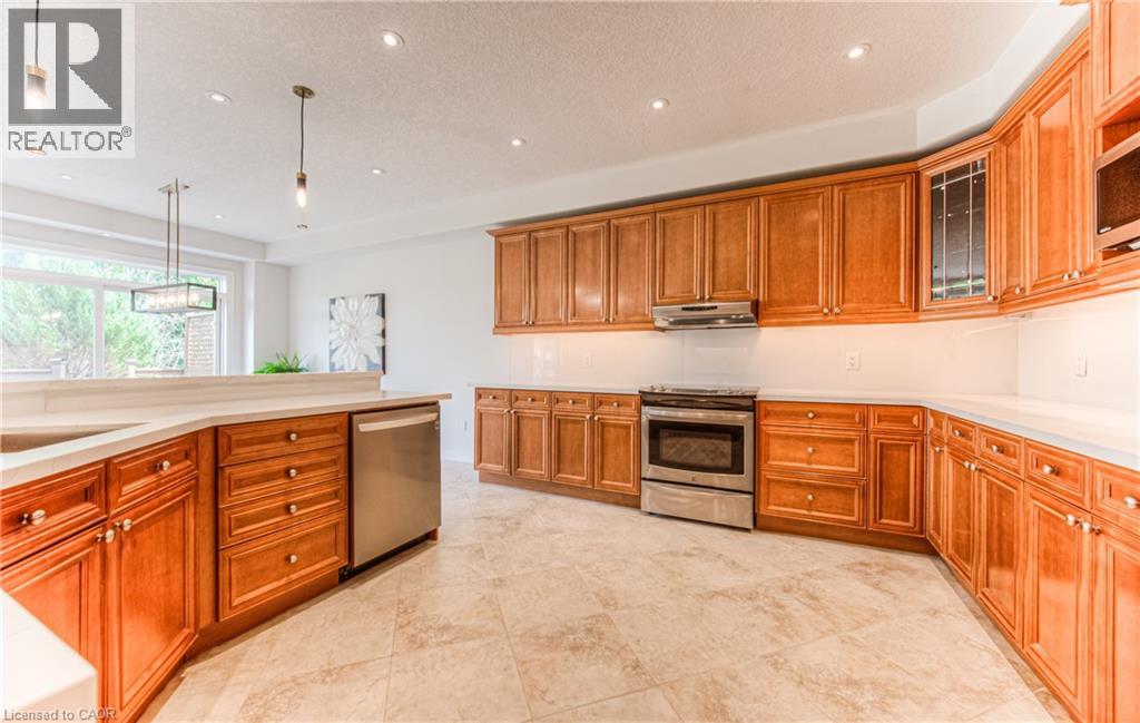 Photo 14 of 93 Tremaine Drive, Kitchener ON