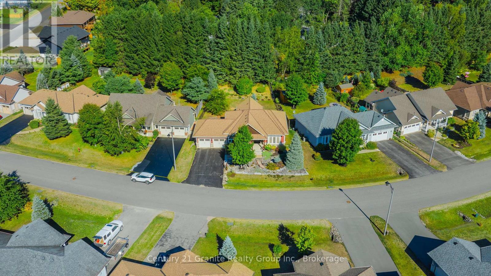 Photo 41 of 21 Windover Drive, Minden Hills ON
