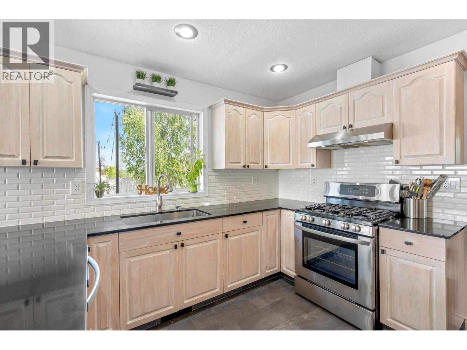 Photo 15 of 6689 Westmount Crescent, Prince George BC