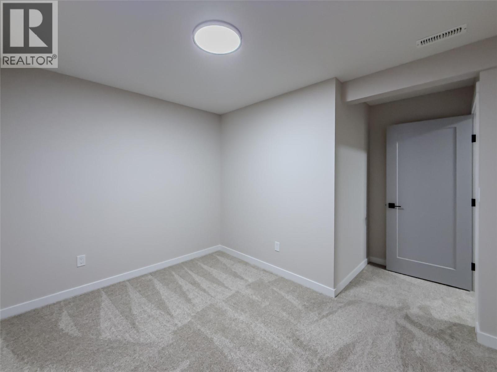 Photo 37 of 1571 Emerald Drive, Kamloops BC