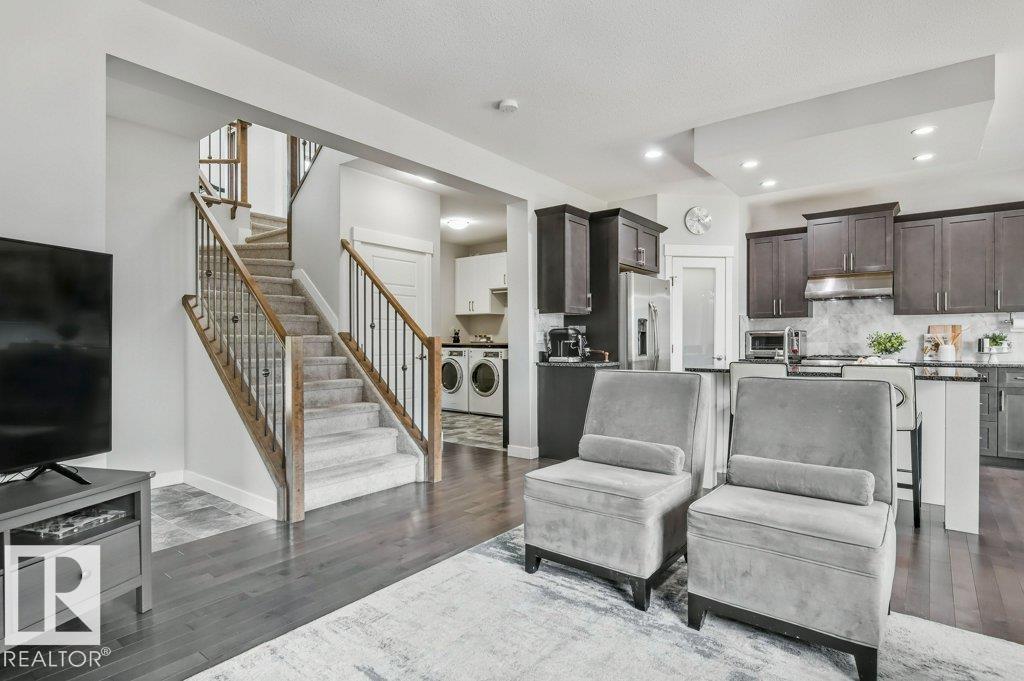 Photo 6 of 2469 Ware Cr Nw, Edmonton AB