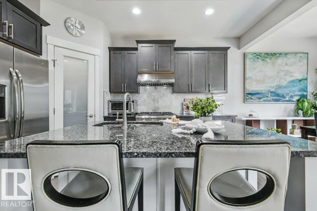 Photo 10 of 2469 Ware Cr Nw, Edmonton AB