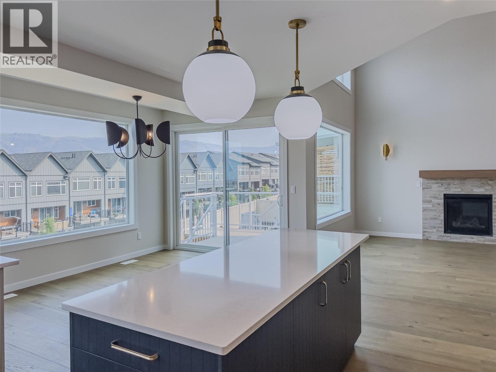 Photo 9 of 1571 Emerald Drive, Kamloops BC