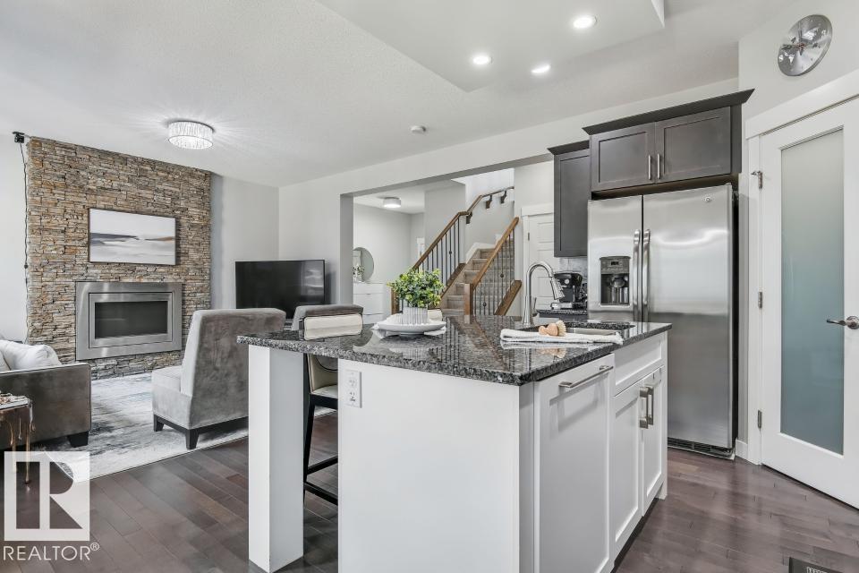 Photo 11 of 2469 Ware Cr Nw, Edmonton AB