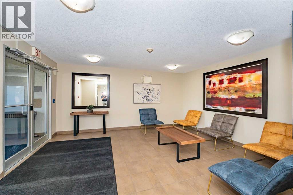 Photo 9 of 335 11 Millrise Drive Sw, Calgary AB