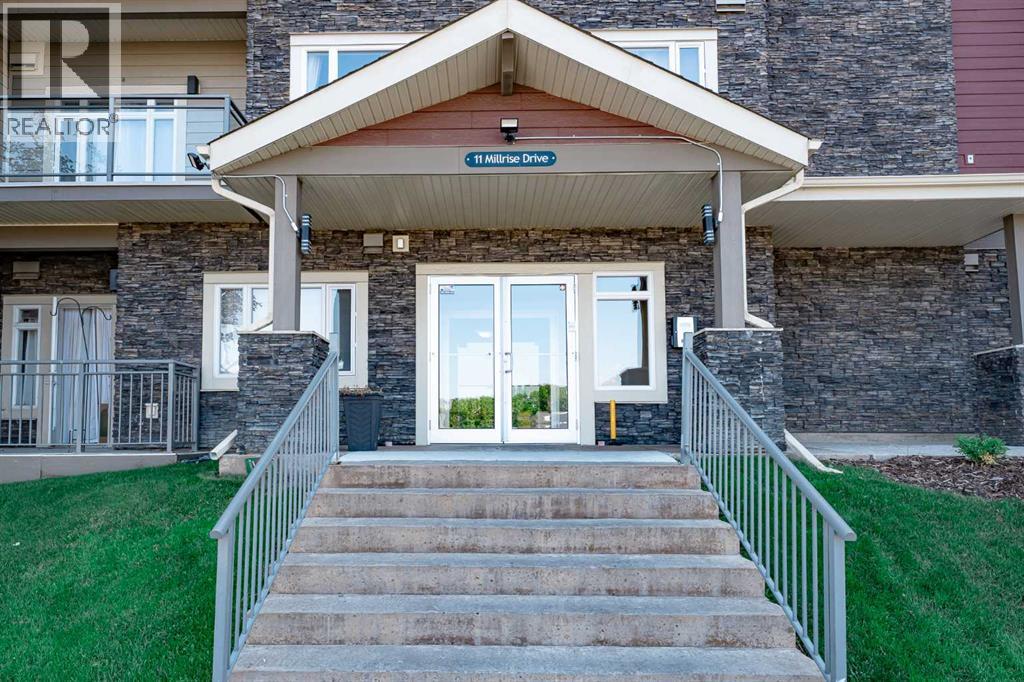 Photo 5 of 335 11 Millrise Drive Sw, Calgary AB
