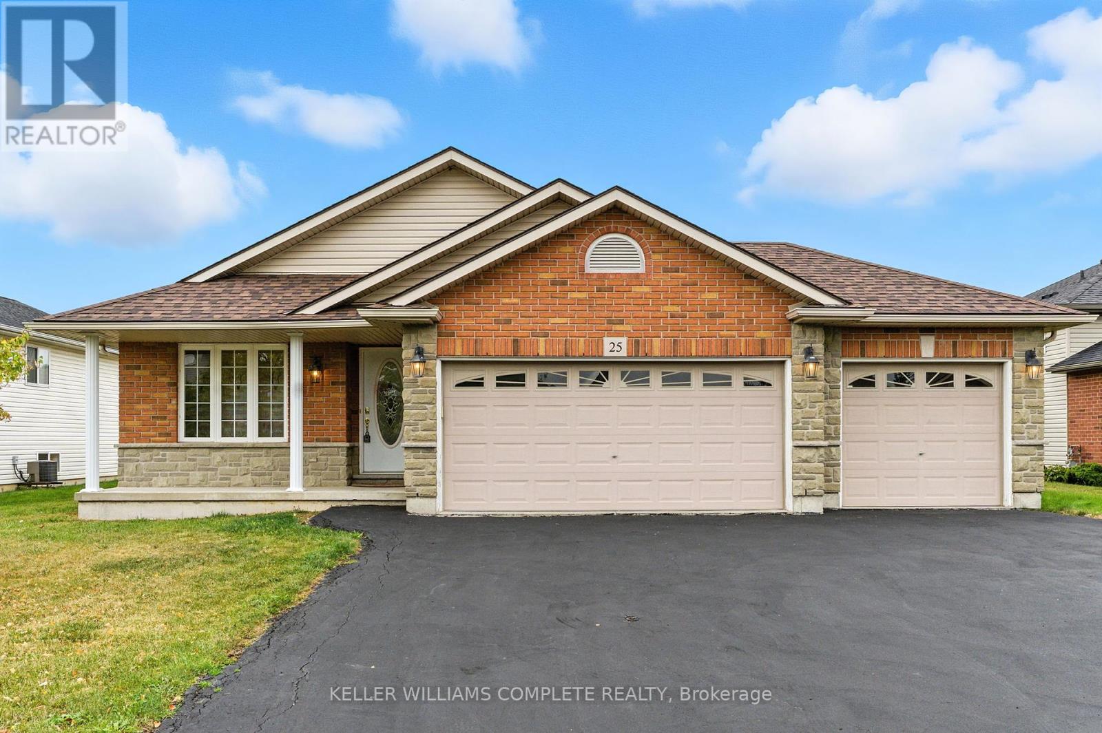 Photo 2 of 25 Mapleview Drive, Haldimand ON