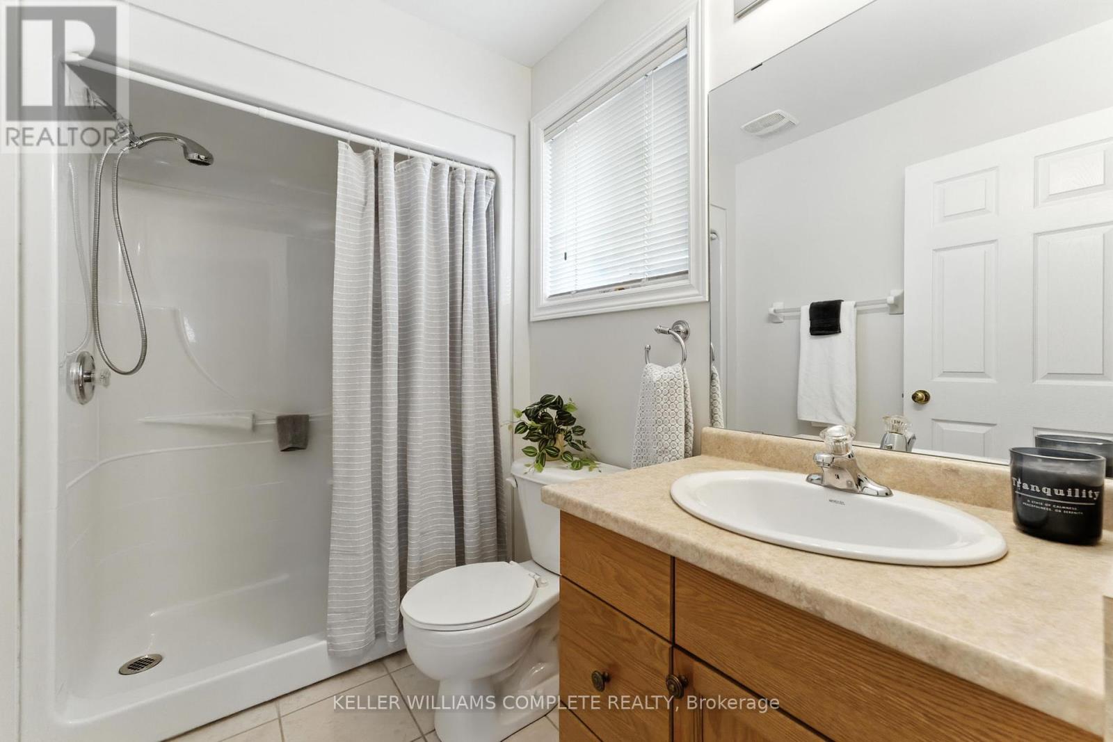 Photo 20 of 25 Mapleview Drive, Haldimand ON