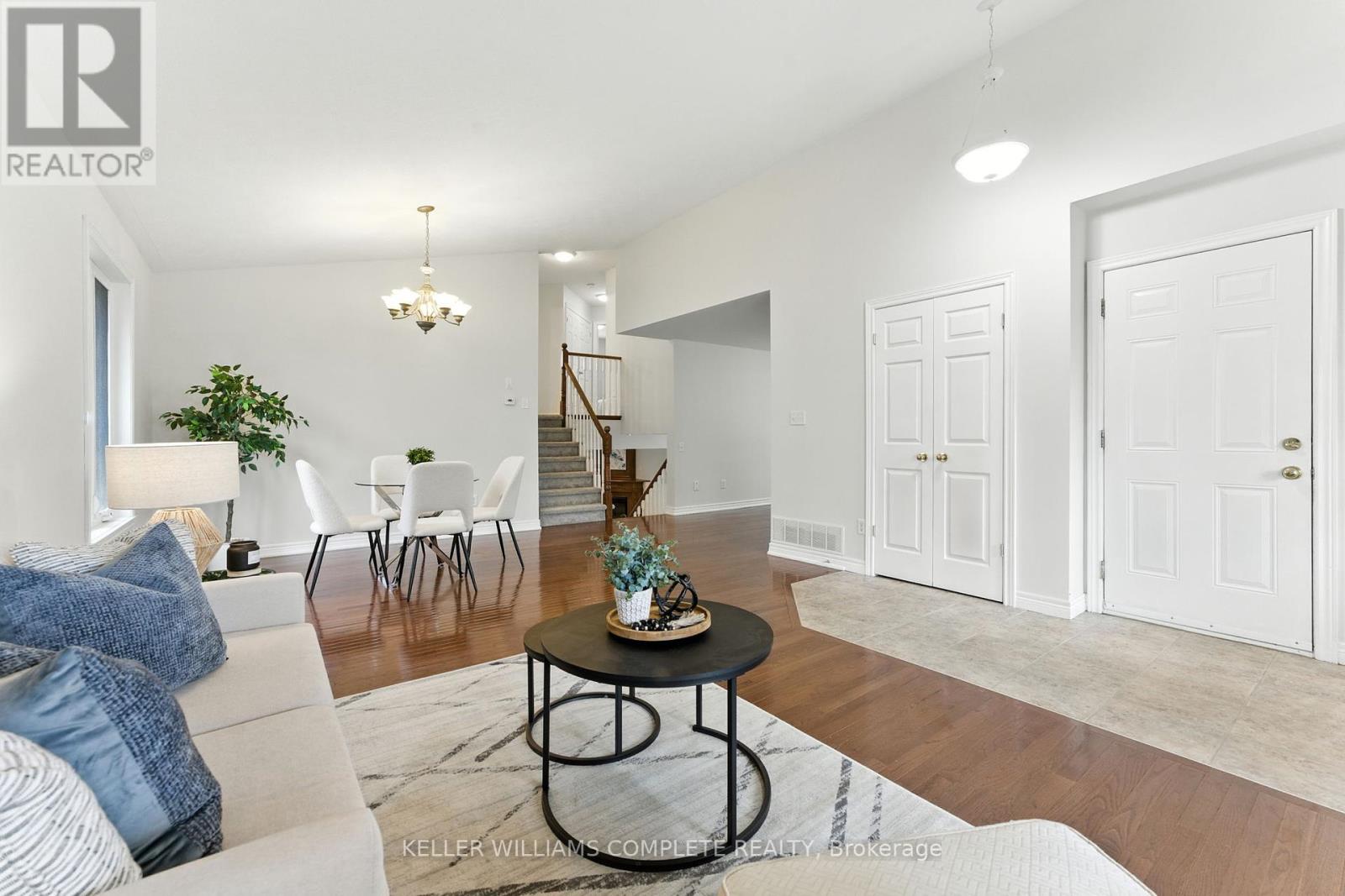 Photo 9 of 25 Mapleview Drive, Haldimand ON