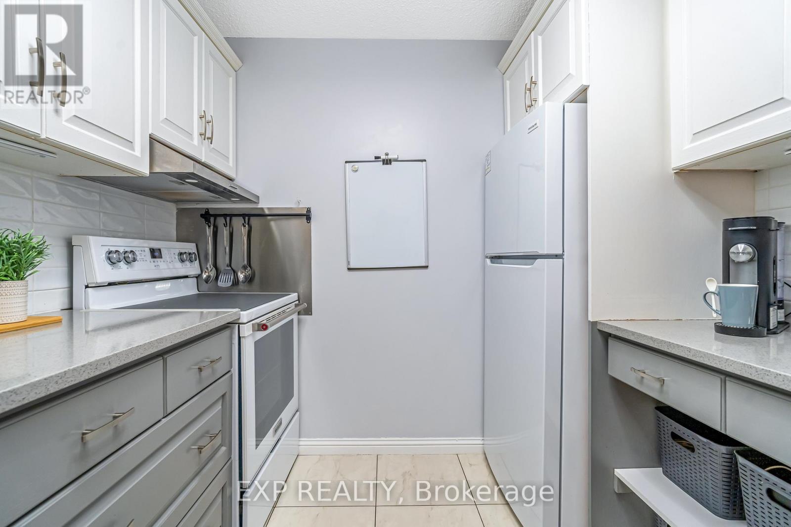 Photo 14 of 101 415 Greenview Avenue, Ottawa ON
