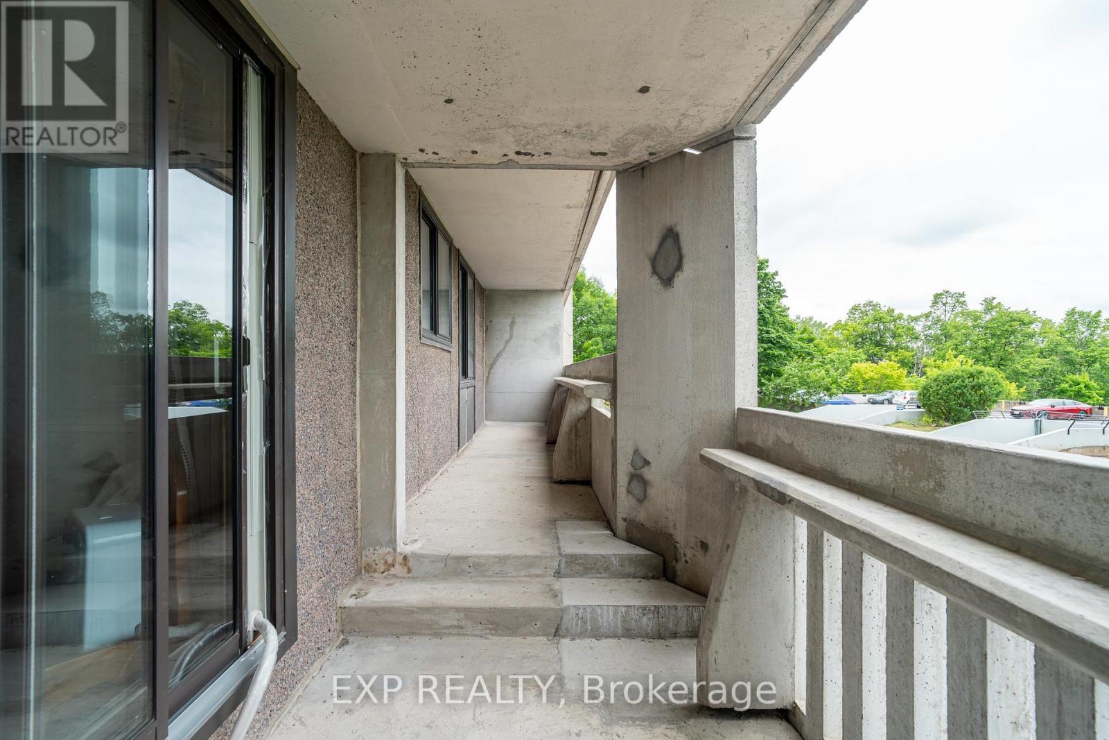 Photo 39 of 101 415 Greenview Avenue, Ottawa ON