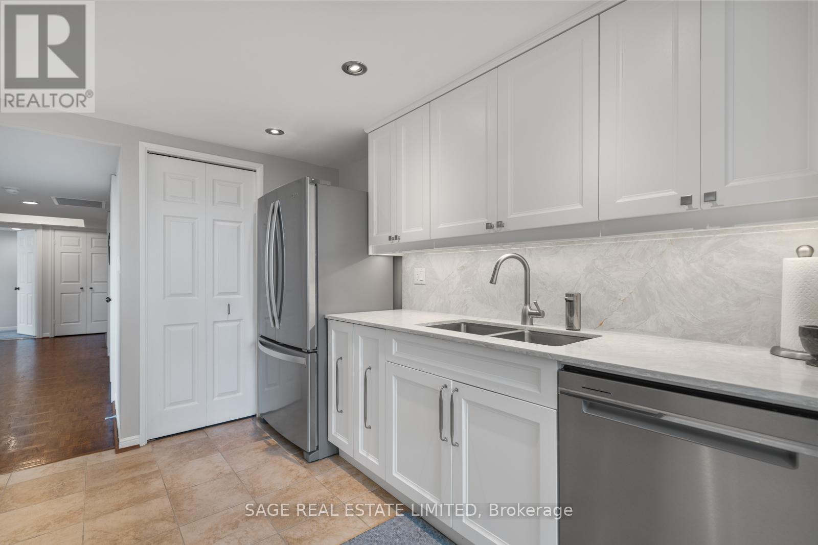 Photo 22 of 1206 71 Charles Street E, Toronto ON