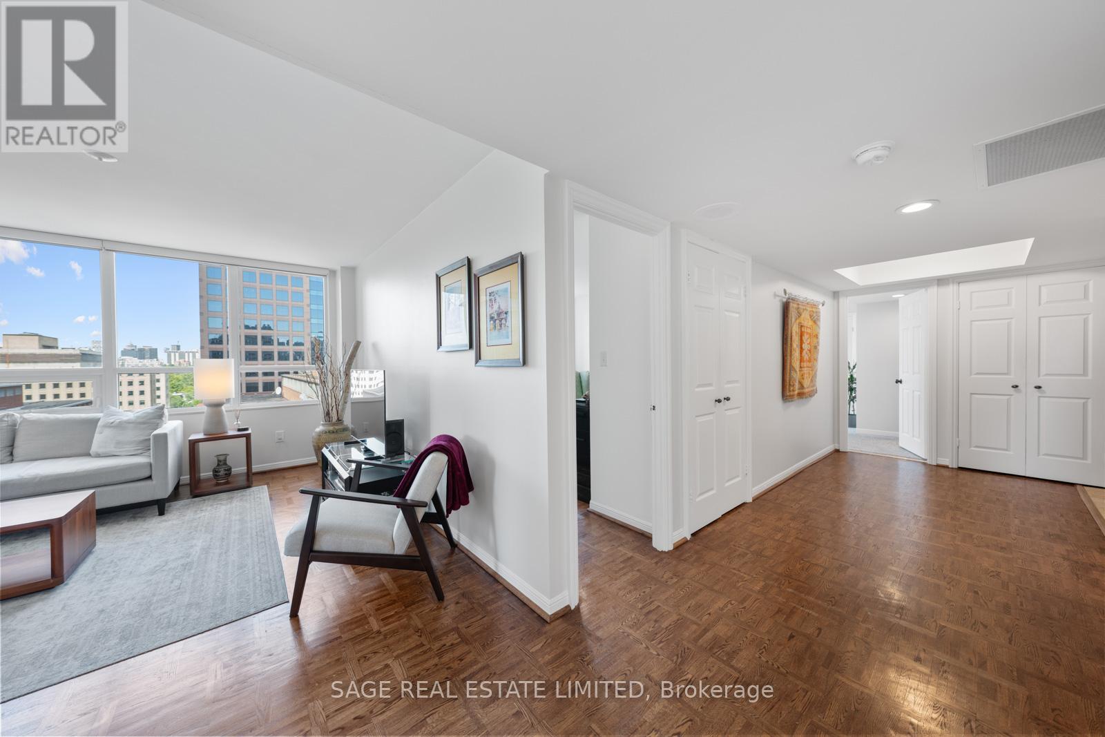 Photo 29 of 1206 71 Charles Street E, Toronto ON