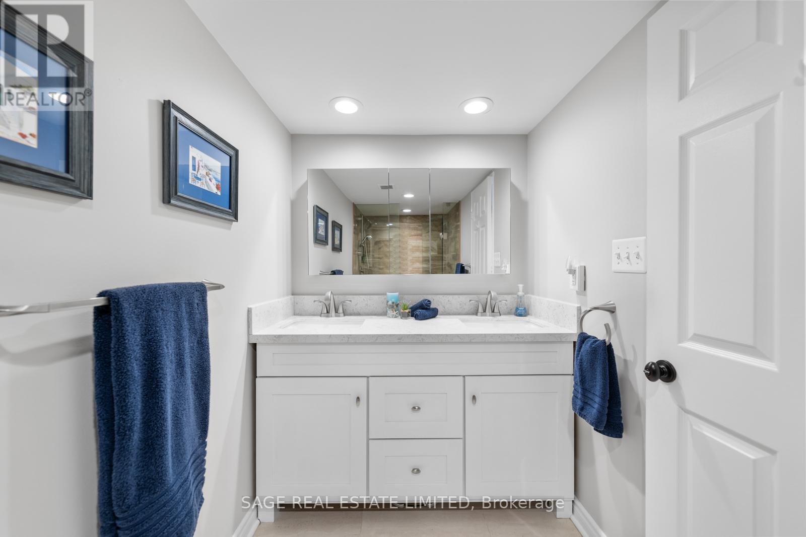 Photo 41 of 1206 71 Charles Street E, Toronto ON