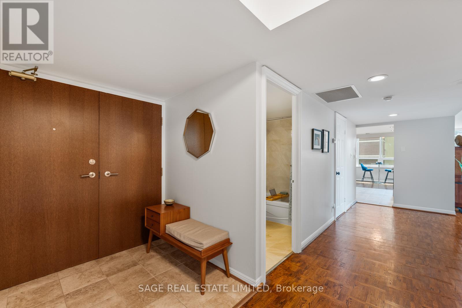Photo 5 of 1206 71 Charles Street E, Toronto ON