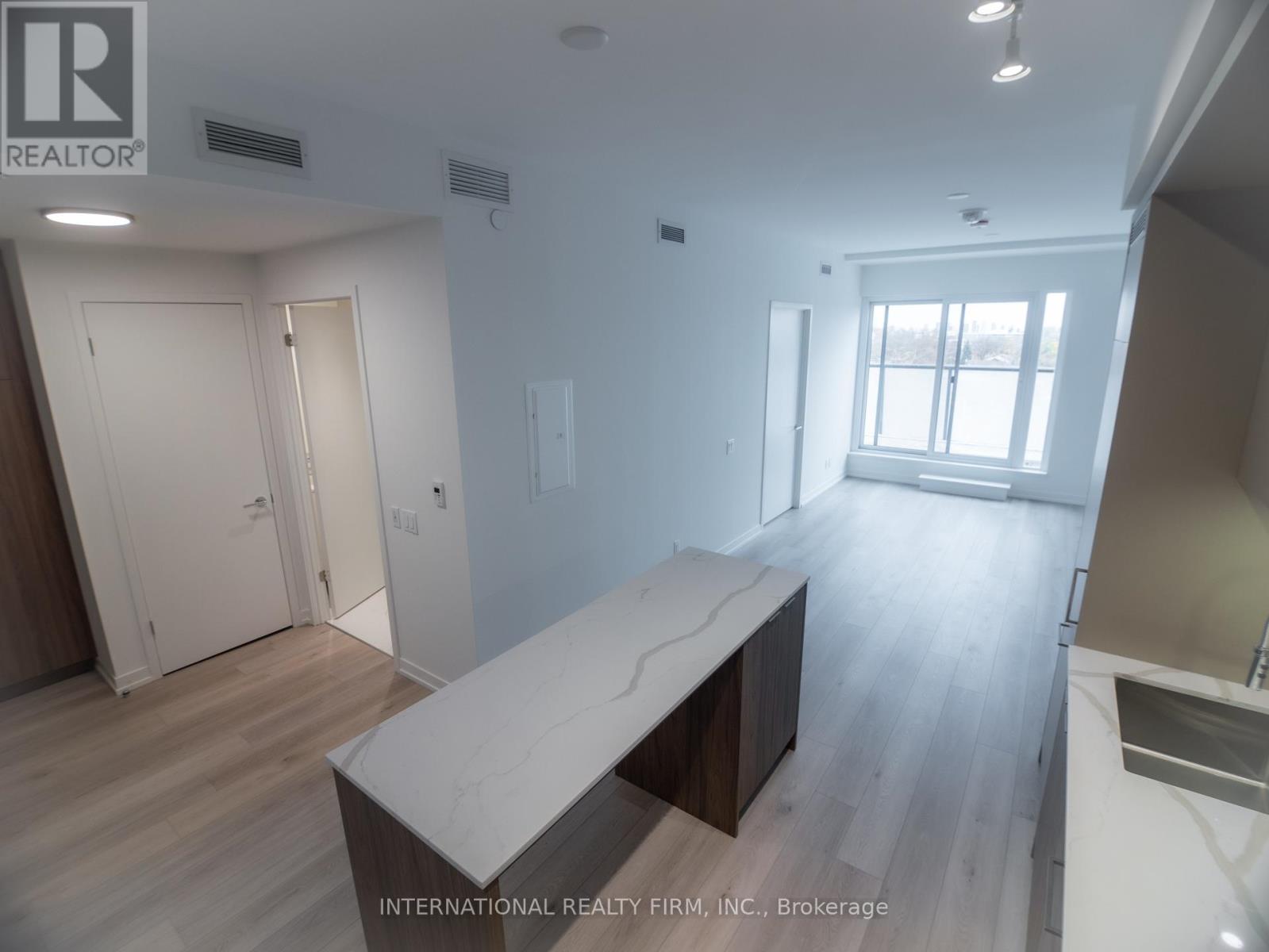 Photo 1 of 607 863 St Clair Avenue W, Toronto ON