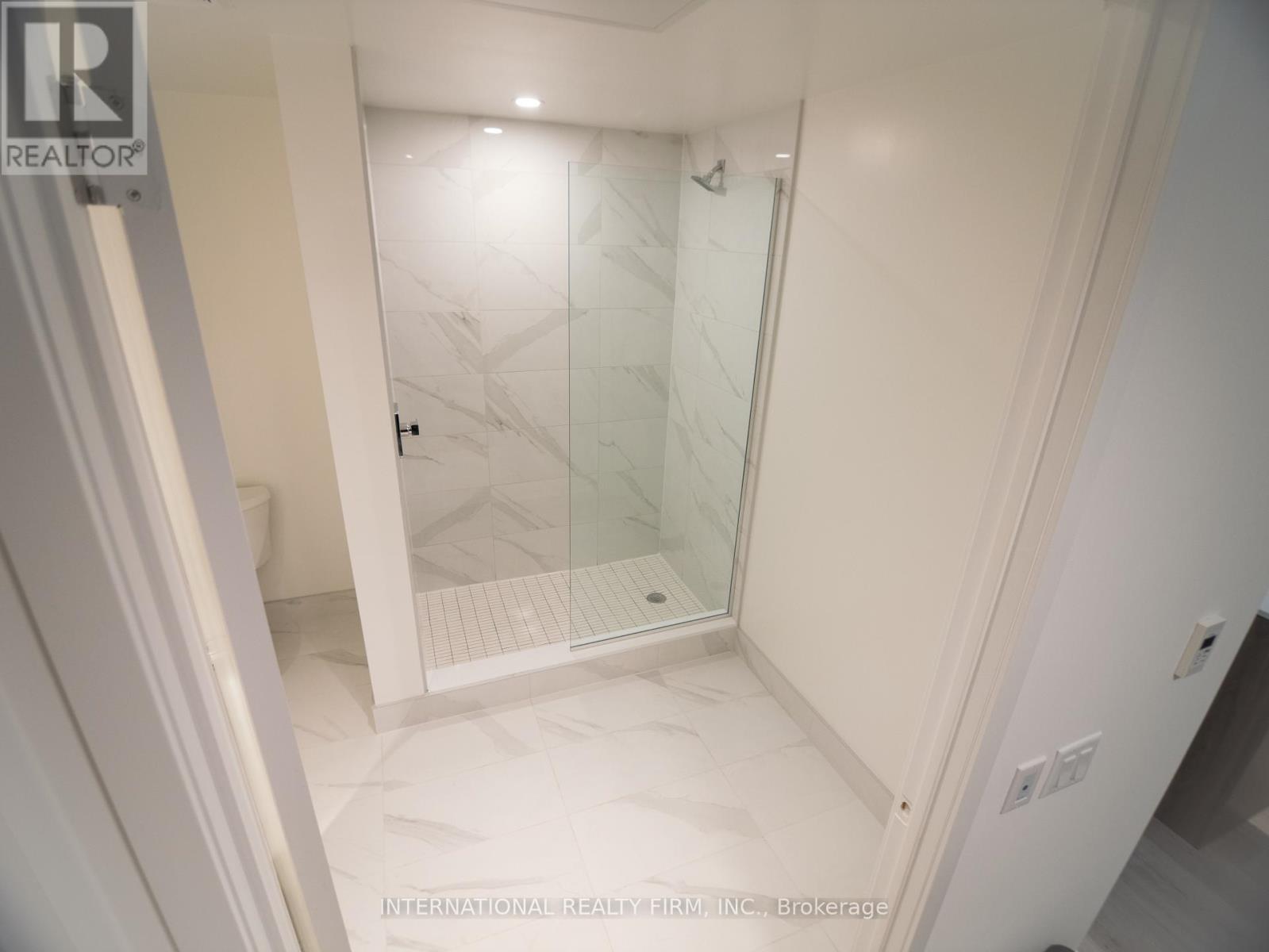 Photo 14 of 607 863 St Clair Avenue W, Toronto ON