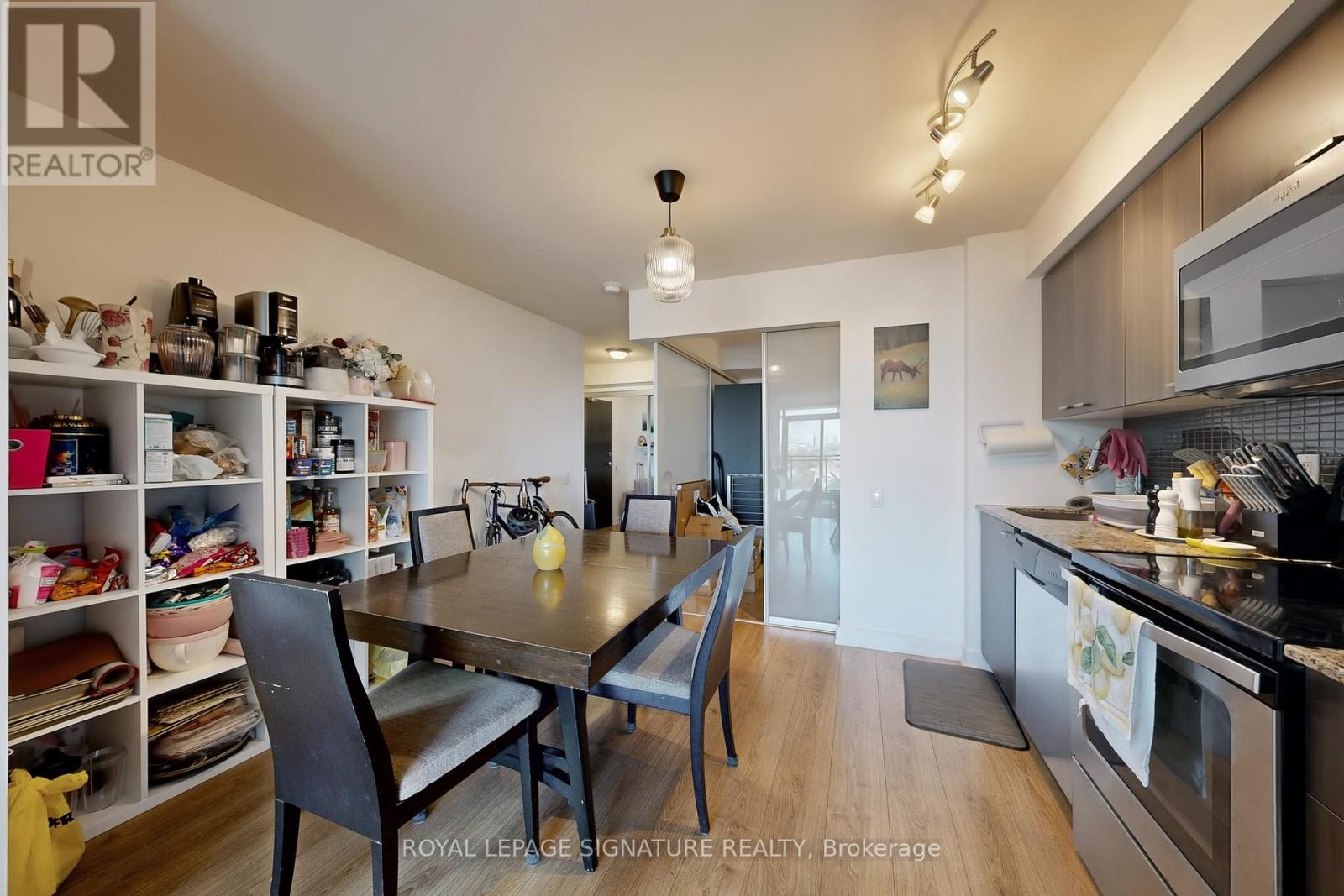 Photo 5 of 1202 78 Tecumseth Street, Toronto ON