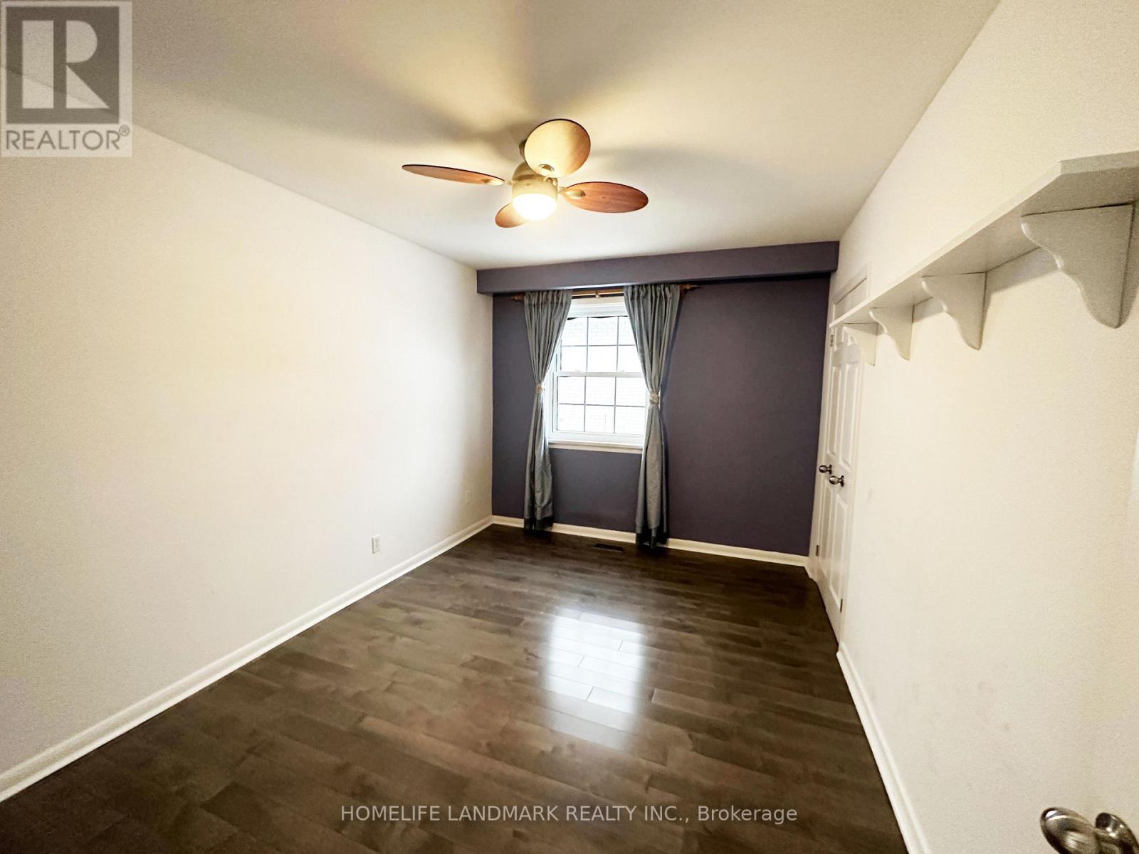 Photo 16 of 28 Monarchwood Crescent, Toronto ON