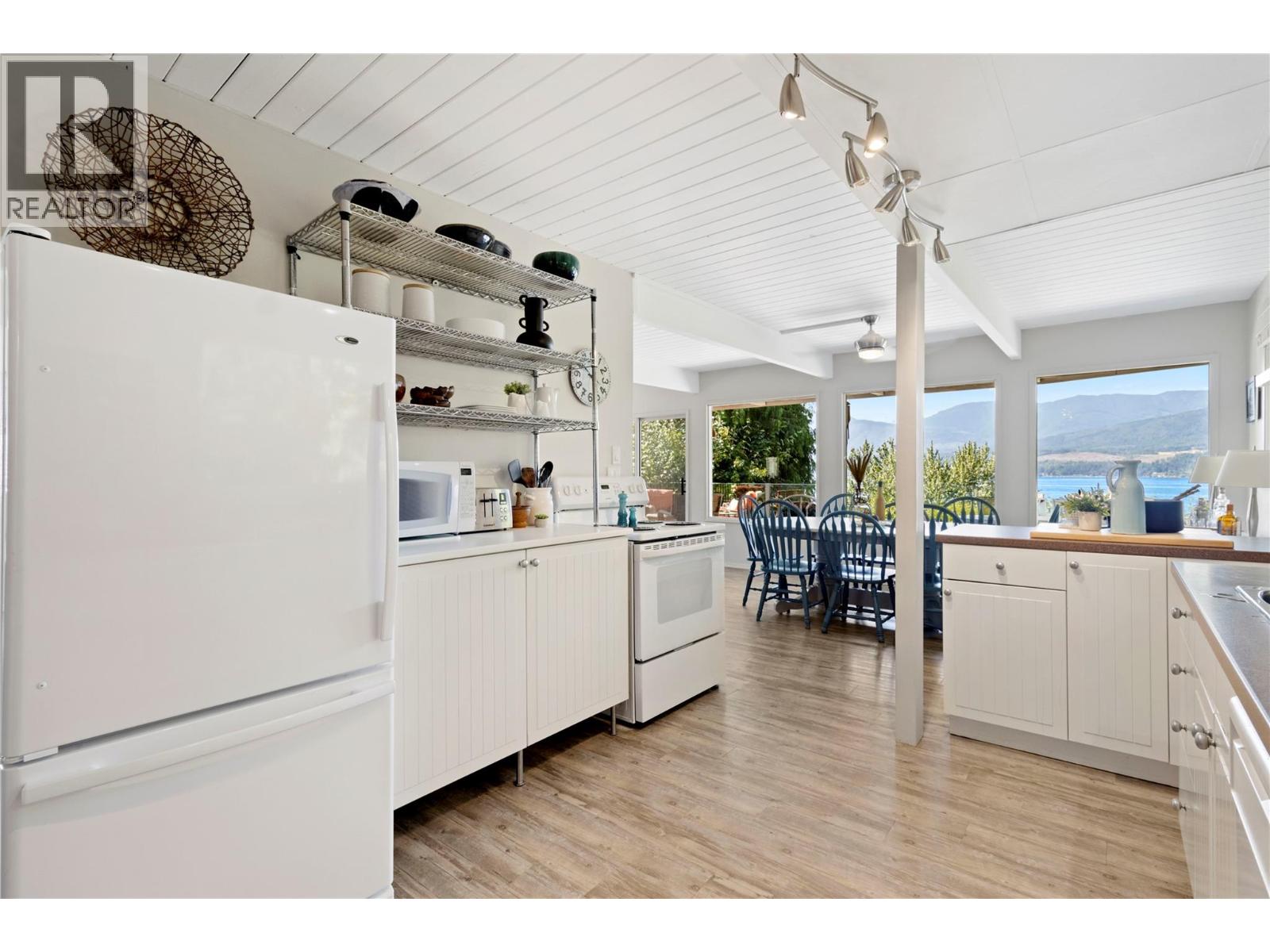 4086 Torry Road, Eagle Bay