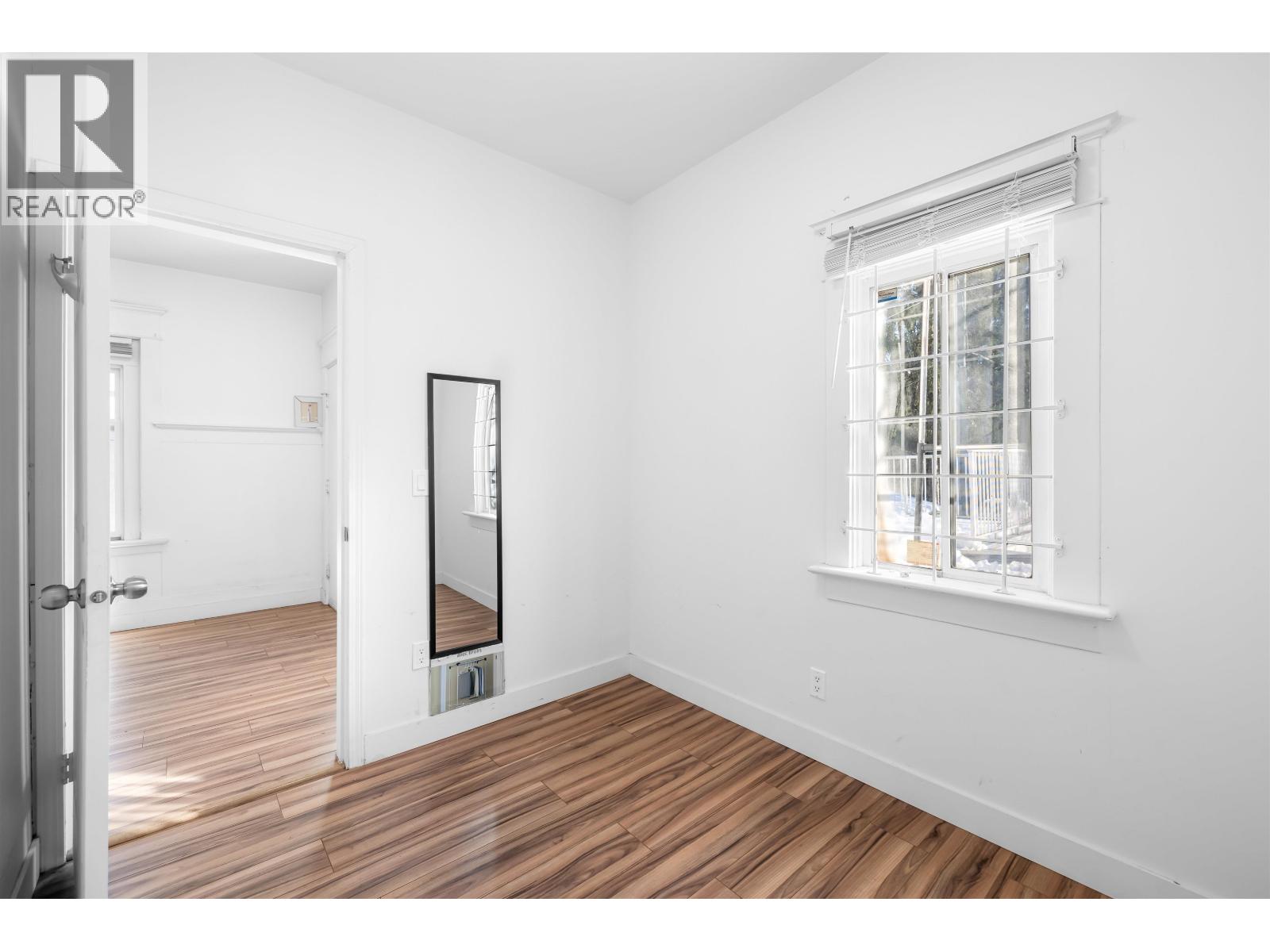 Photo 15 of 1722 E 41st Avenue, Vancouver BC