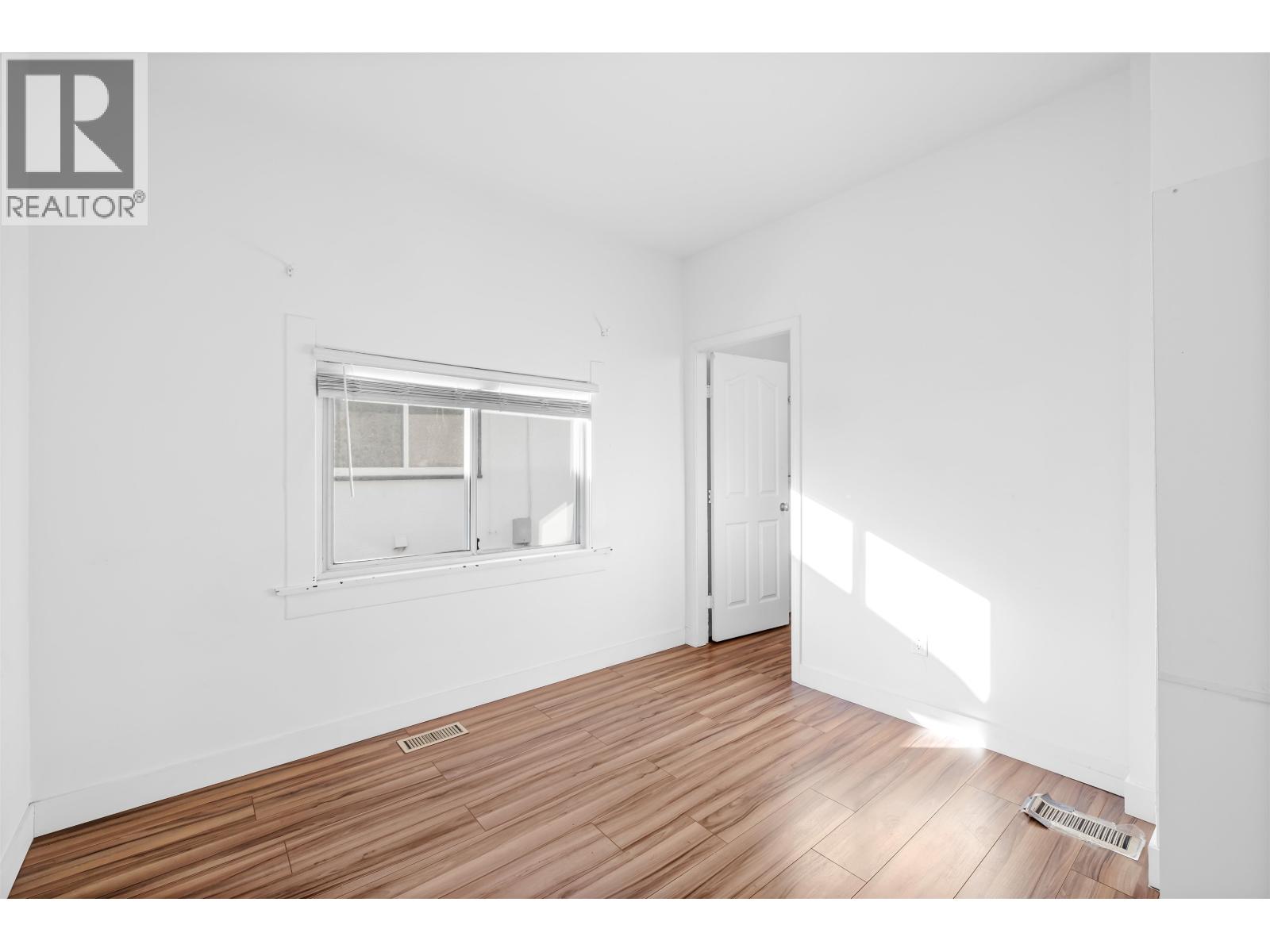 Photo 18 of 1722 E 41st Avenue, Vancouver BC