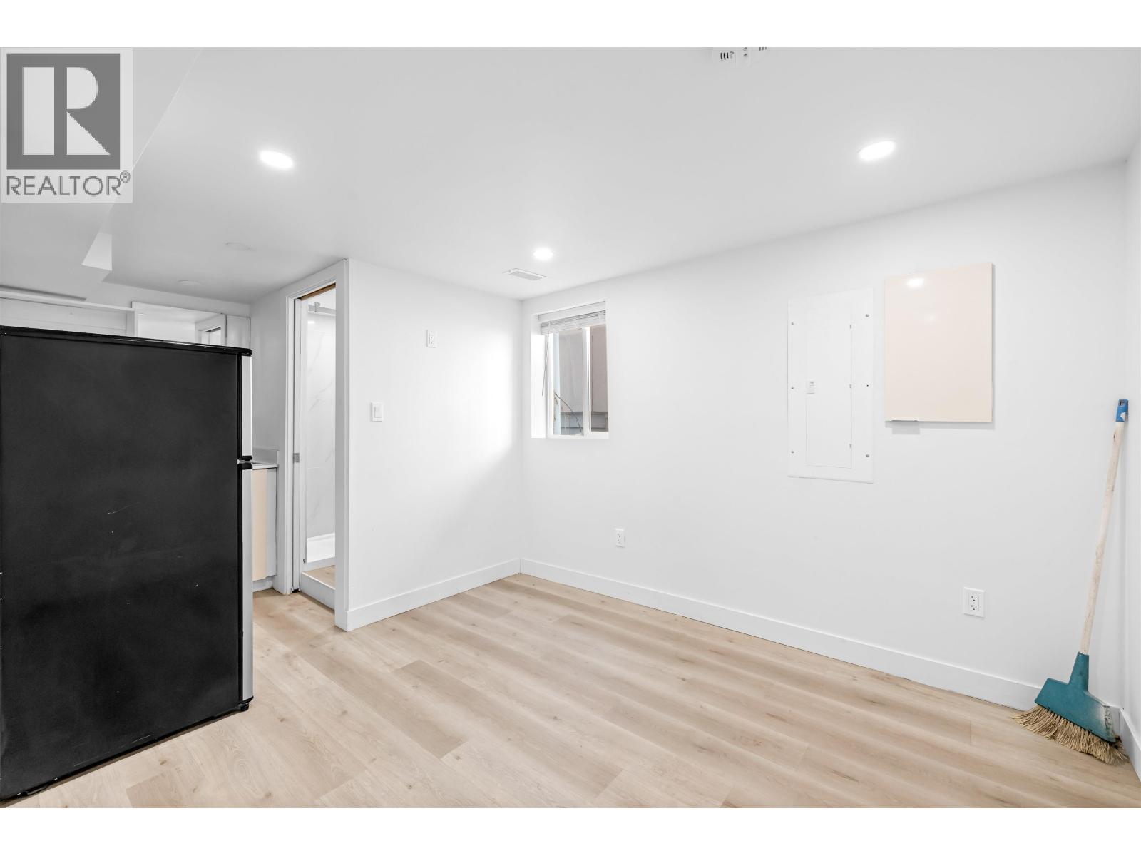 Photo 21 of 1722 E 41st Avenue, Vancouver BC