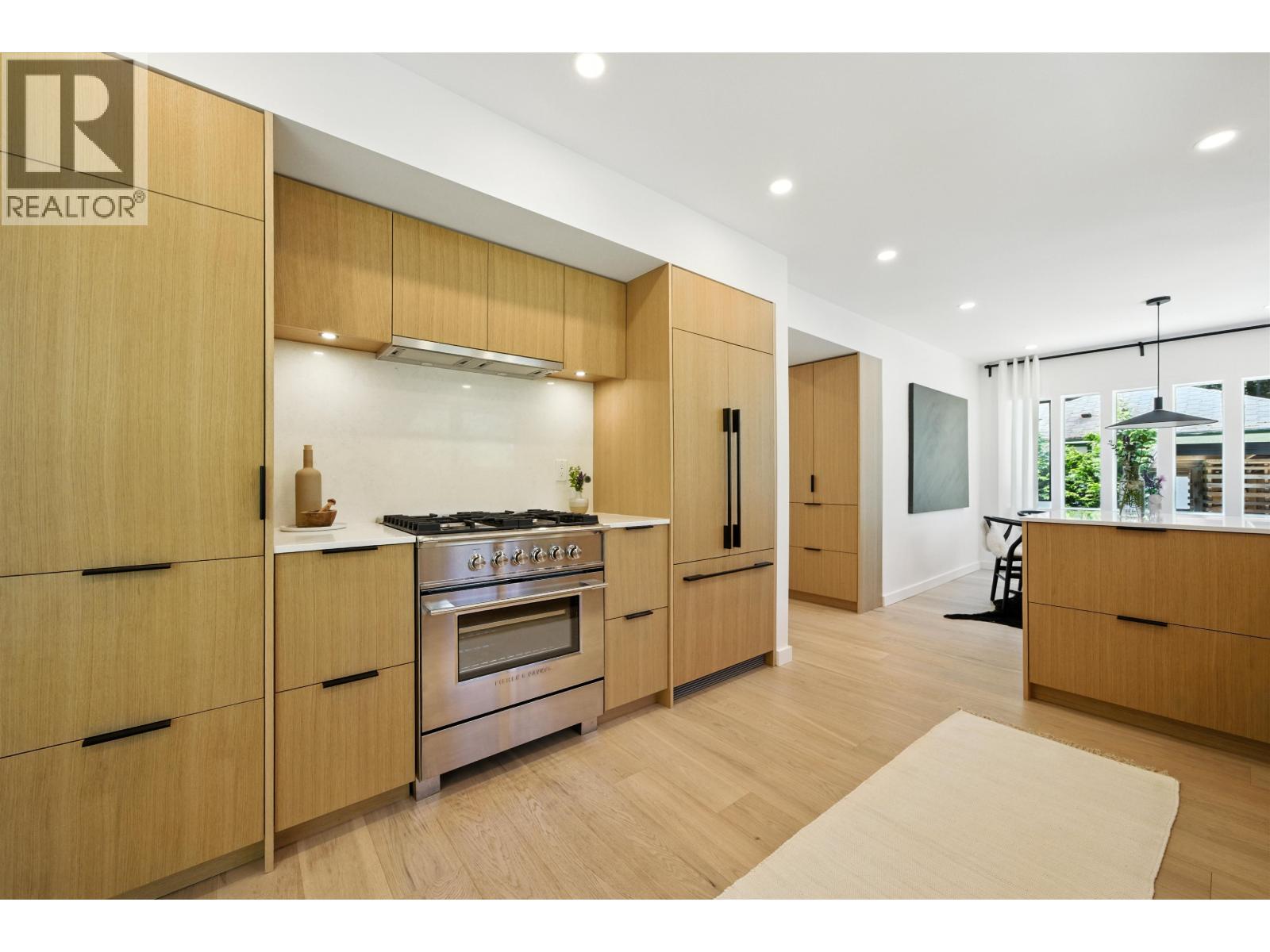 3514 BEACH AVENUE, Roberts Creek