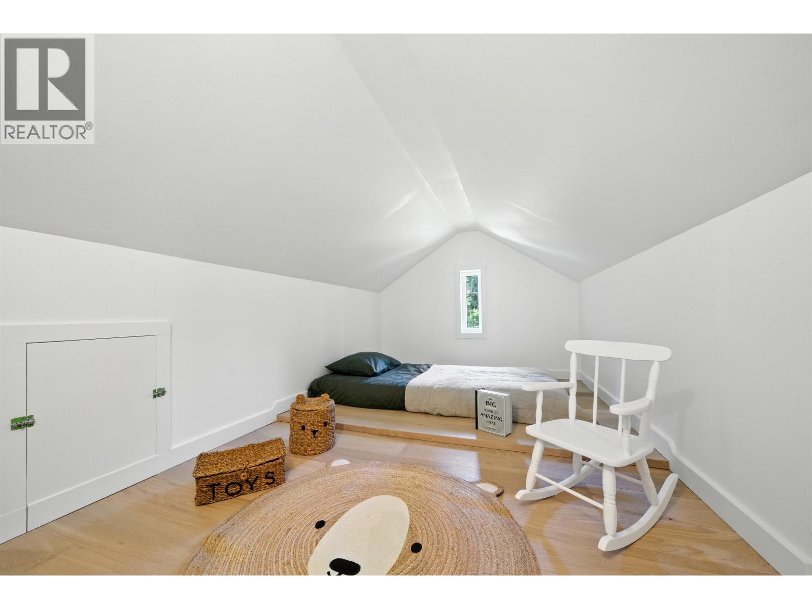 3514 BEACH AVENUE, Roberts Creek