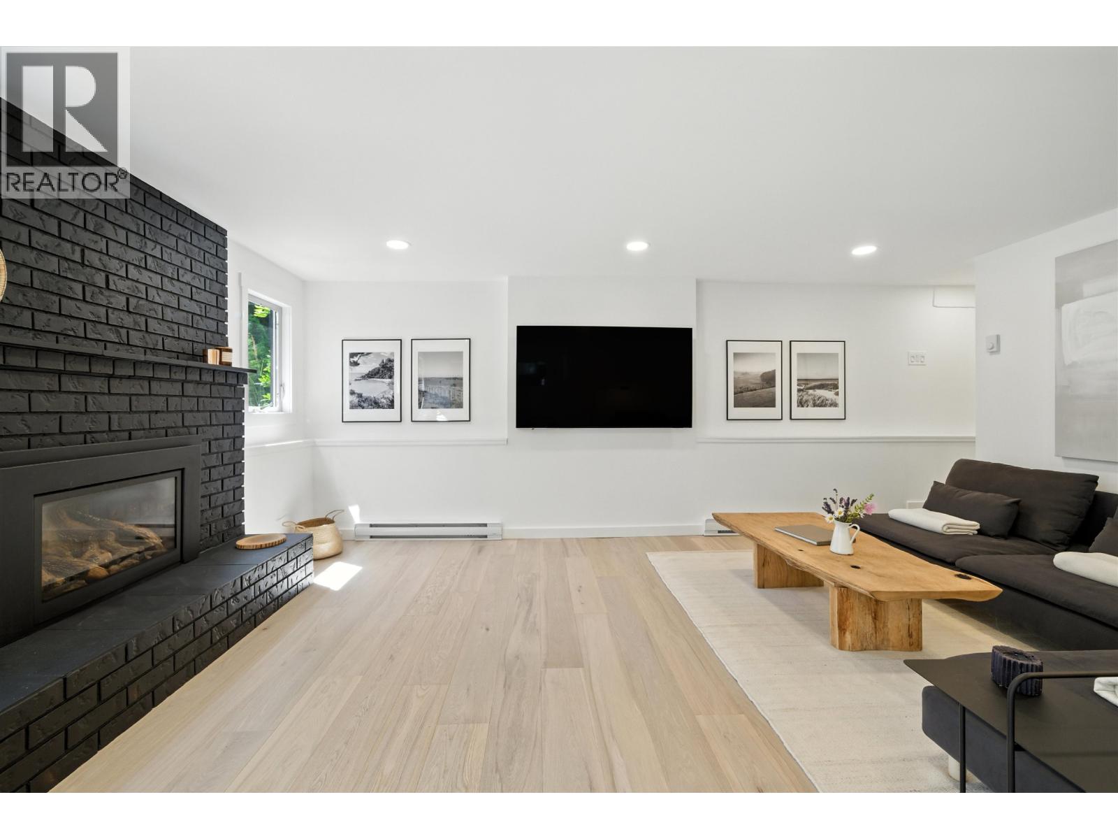 3514 BEACH AVENUE, Roberts Creek