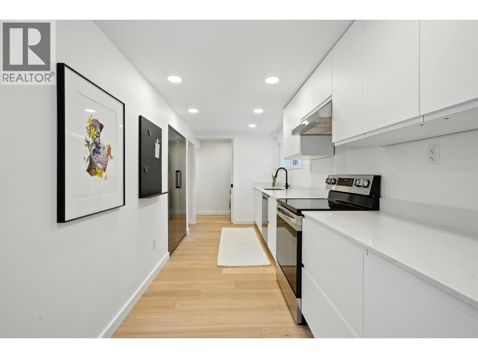3514 BEACH AVENUE, Roberts Creek