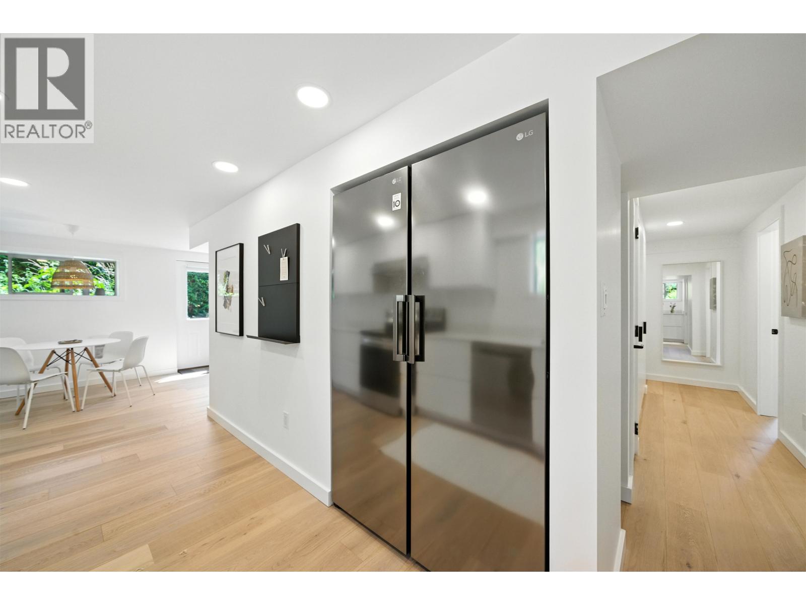 3514 BEACH AVENUE, Roberts Creek