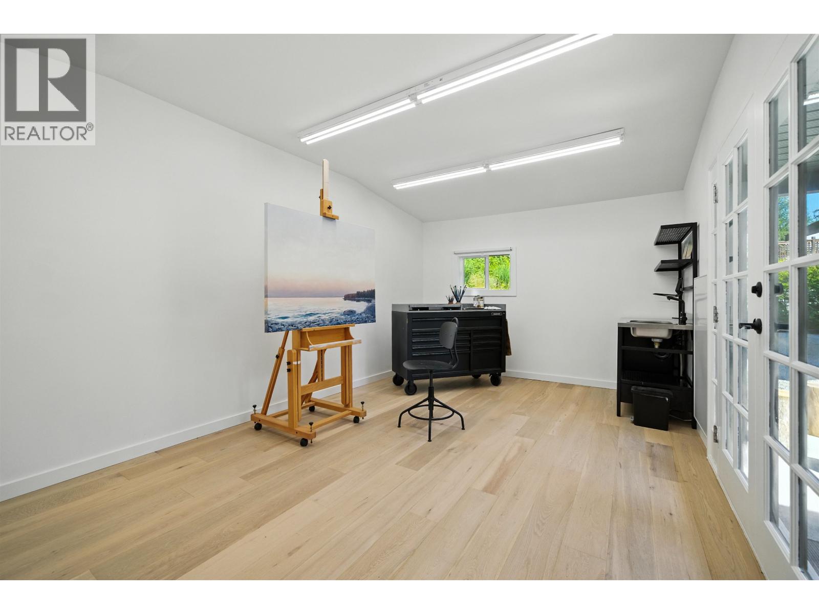 3514 BEACH AVENUE, Roberts Creek