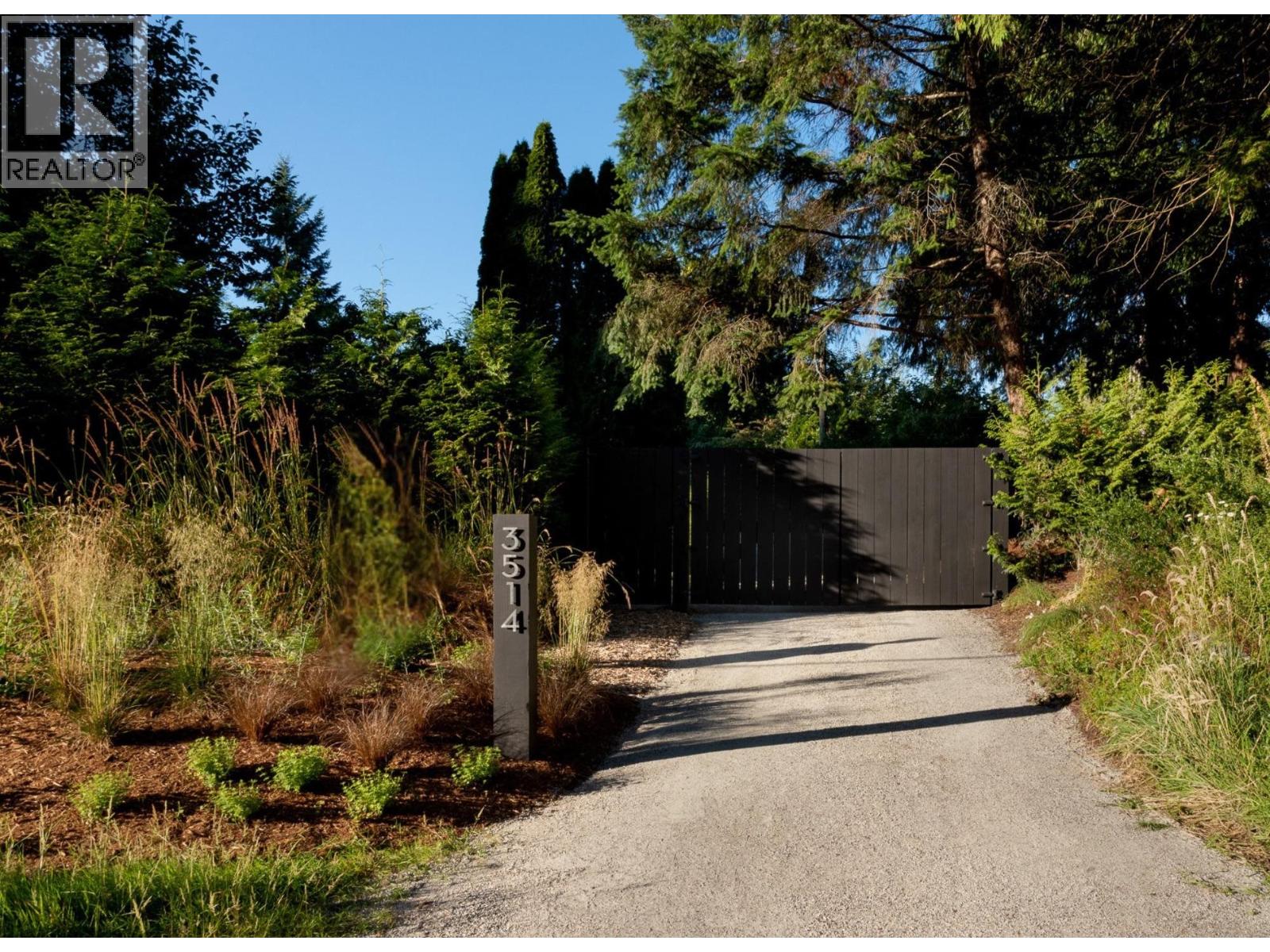 3514 BEACH AVENUE, Roberts Creek