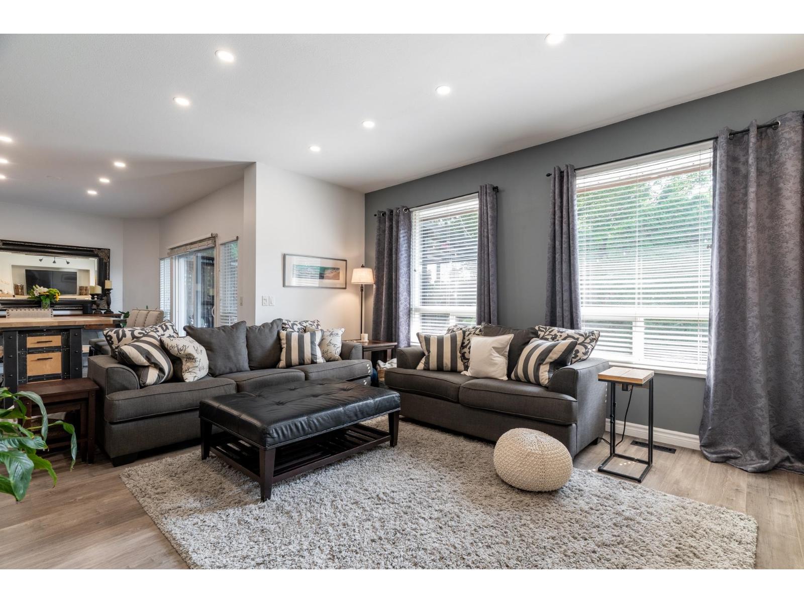Photo 10 of 8 18868 69 Avenue, Surrey BC